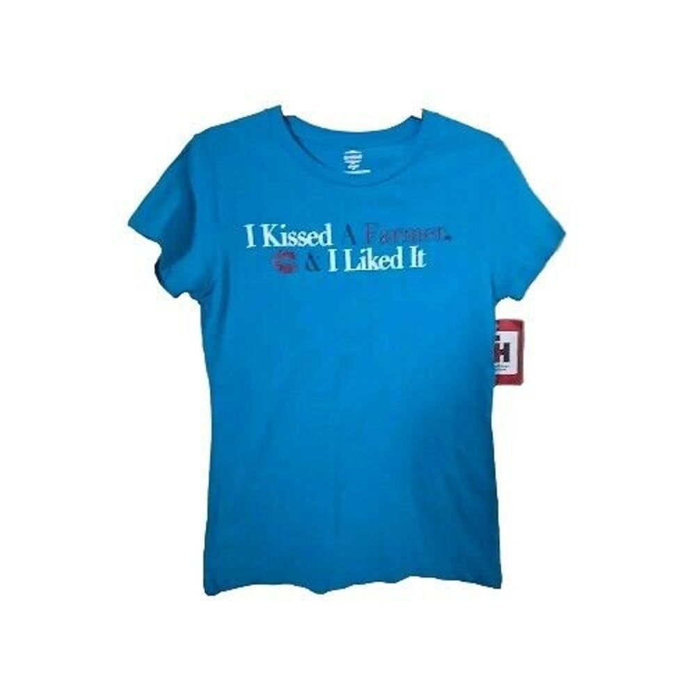 NWT International Harvester Blue Graphic Print Short Sleeve Top Womans Sz Medium